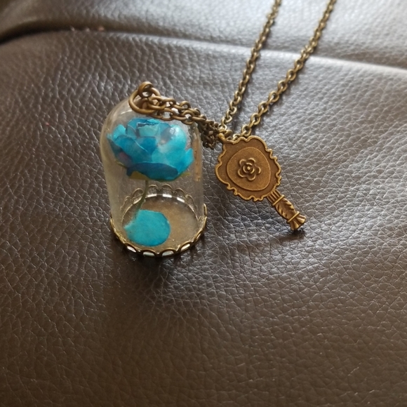 Necklace - Picture 4 of 4